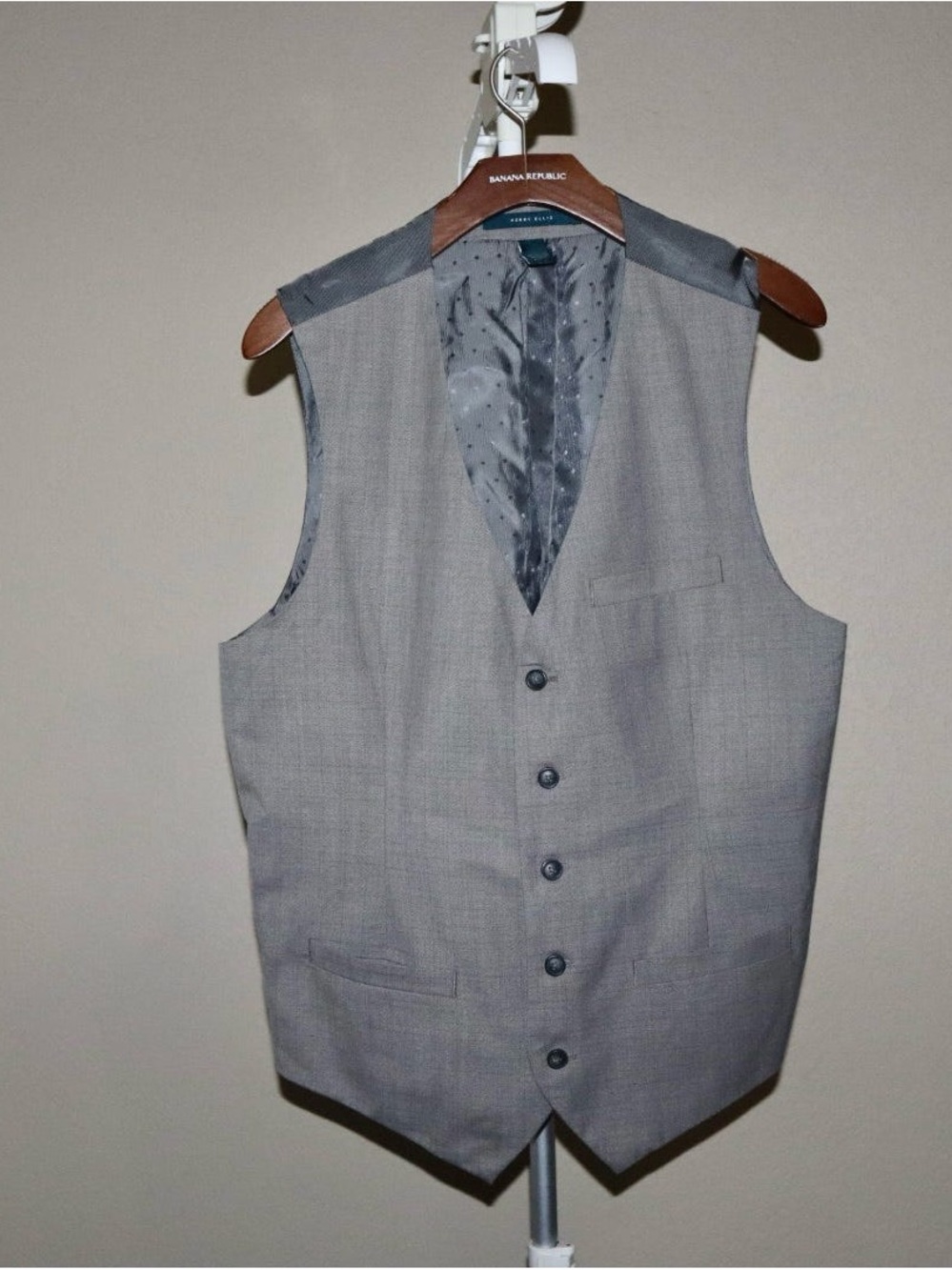 Perry Ellis Men’s Gray Button-Front Dress Vest